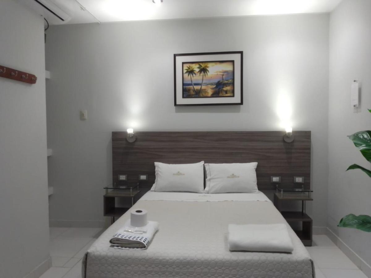 Millennium Hotel Corporative Сан Висенте де Канет Екстериор снимка